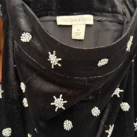 Chelsea & Violet Black Velvet Pants With Beads - Size 10 - Picture 1 of 6